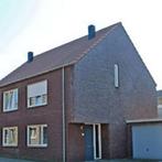 Twee-onder-een-kapwoning met tuin, wasmachine en e...