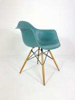 Vitra - Charles & Ray Eames - Bureaustoel - DAW - Plastic,