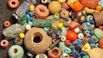 Oud Egyptisch naar Romeins Glas meer dan 100 antieke kralen, Sieraden, Tassen en Uiterlijk, Antieke sieraden