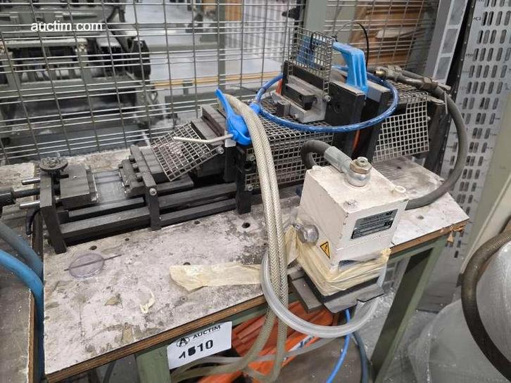 Pneumatische ponsmachine COD., Zakelijke goederen, Machines en Bouw | Metaalbewerking, Ophalen