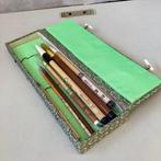 Japanese Calligraphy Brush Set in Silk-Covered Box – 7, Antiek en Kunst