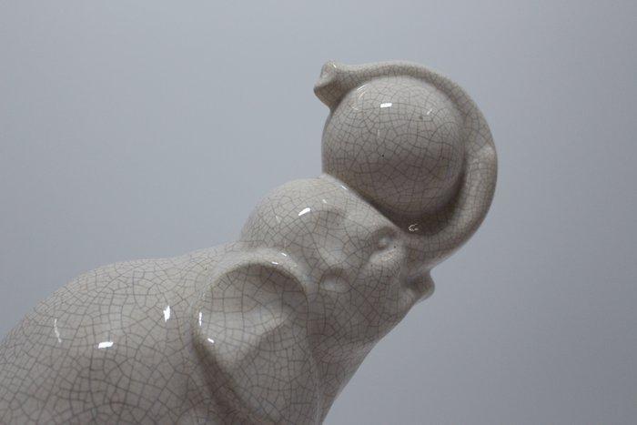 Fontinelle - Beeld, Olifant met bal - 24 cm - Aardewerk, Antiek en Kunst, Kunst | Designobjecten