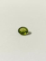 1 pcs Geel, Groen Olivijn - 4.40 ct - Instituto Gemólogico, Sieraden, Tassen en Uiterlijk, Edelstenen, Nieuw