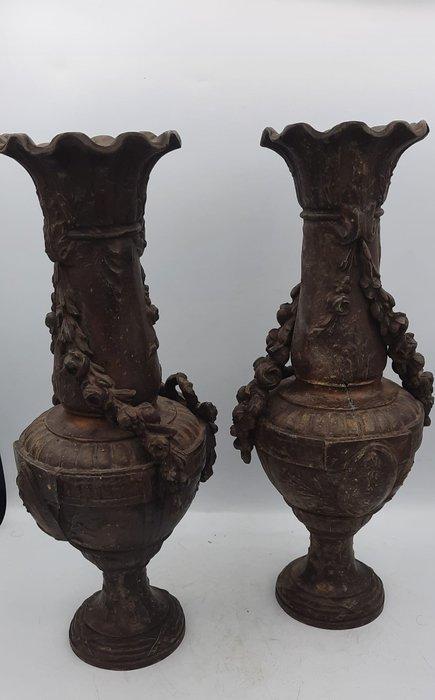 Vaas (2) - Spelter, Antiek en Kunst, Antiek | Glas en Kristal