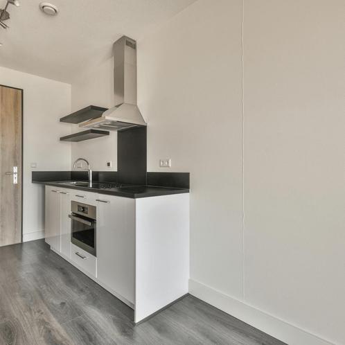 Appartement Waldorpstraat in Den Haag gevonden in Den-haag, Huizen en Kamers, Kamers te huur, 20 tot 35 m², Overige regio's