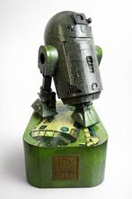 Daluxe Art - 1999 • Star Wars – R2-D2 Display