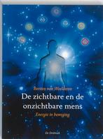 De zichtbare en onzichtbare mens 9789060307069, Boeken, Verzenden, Gelezen, Bertien van Woelderen
