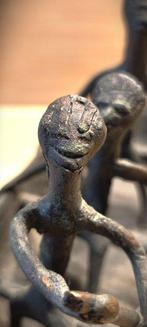 Akan / Ashanti bronzen boot fetisj (Mbrammoo) - Achantis -, Antiek en Kunst