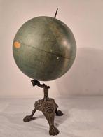 Celestial table globe - c. 1900 - Hemelglobe op gietijzeren