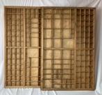 Rek - Hout - Twee grote houten letterbakken