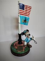 Disney - Beeld, Mickey Mouse reporter in Amerika - 34 cm -, Nieuw