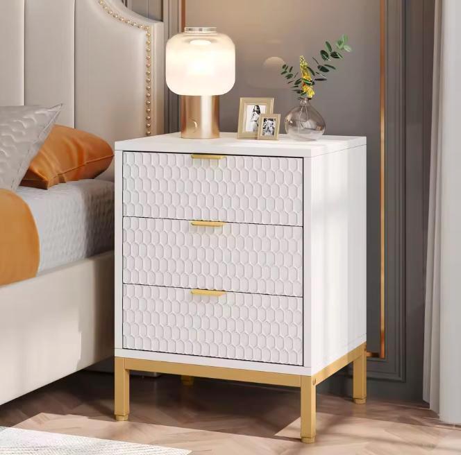 Modern Nachtkastje 3 Lades – Wit &amp; Goud, 65,5 cm Hoog, Huis en Inrichting, Slaapkamer | Nachtkastjes, Nieuw, Verzenden