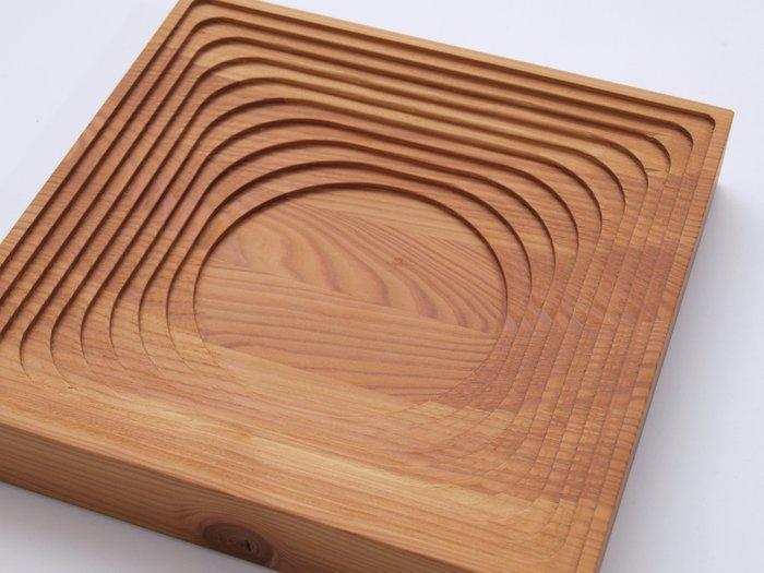 Florian Artmann - Kom - Douglasie - Quadratur II, Antiek en Kunst, Curiosa en Brocante