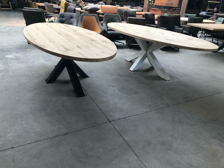 Aerts massief eiken, eettafel, ovaal + spinpoot (A-keuze), Huis en Inrichting, Tafels | Eettafels, Nieuw, Eikenhout, Metaal