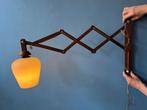 Mid Century Scissor Wall Lamp with Opaline Glass Shade | Vin, Huis en Inrichting, Lampen | Hanglampen, Ophalen of Verzenden, Nieuw