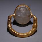 Fenicisch Goud, Steen Gouden ring met scarabee. 900 - 600, Verzamelen, Mineralen en Fossielen