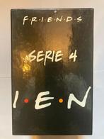 FRIENDS SERIE 4 COLLECTION BOX EPISODES 1 - 23 (VHS), Cd's en Dvd's, VHS | Film, Verzenden, Gebruikt