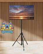 55 presentatiescherm op statief huren – €135 p/dag, Zo goed als nieuw