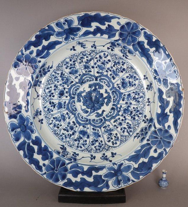 Kangxi (1662-1722) - 40 CENTIMETER - Kom - Large Fluted, Antiek en Kunst, Antiek | Overige Antiek