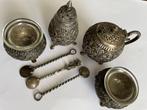 Peper- en zoutstel (7) - Zilver - 19e eeuw, Anglo-Indisch