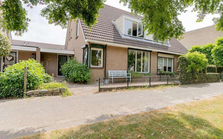 Te huur: Huis Van Wassenaarvliet in Barendrecht, Huizen en Kamers, Huizen te huur, Zuid-Holland