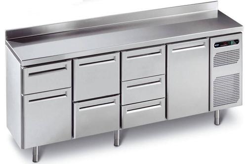 Geforceerde Koelwerkbank RVS met 4 deuren |  230 x 70 x 9..., Zakelijke goederen, Horeca | Keukenapparatuur, Verzenden