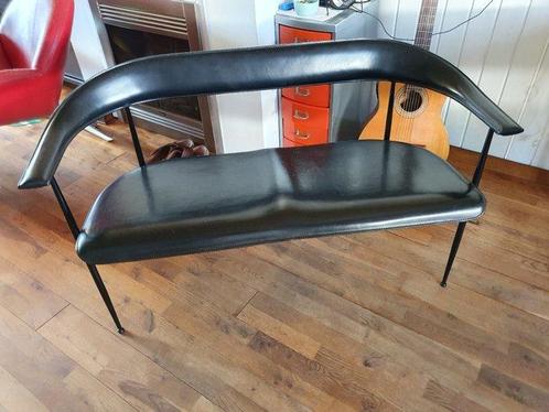 Fasem - Giancarlo Vegni, Gianfranco Gualtierotti - P40, Antiek en Kunst, Antiek | Meubels | Stoelen en Banken