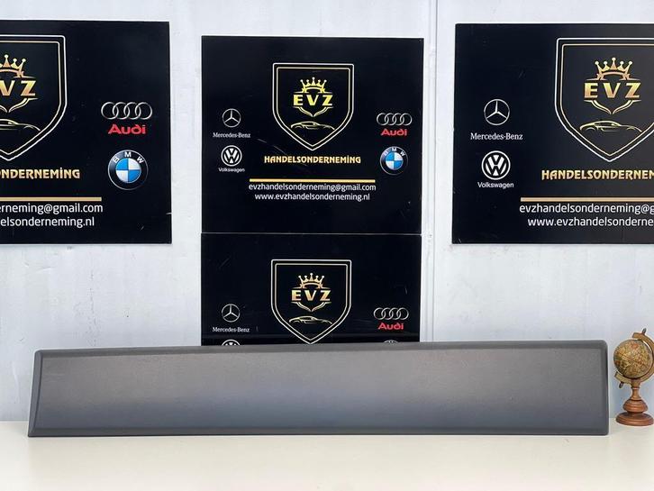 Renault Trafic 2.5 sierstrip links bj.2010 Artnr.8200036093, Auto-onderdelen, Carrosserie en Plaatwerk, Gebruikt, Renault, Links