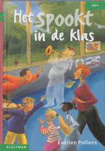 Spookt In De Klas Avi 4 9789020681550 Evelien Pullens, Boeken, Kinderboeken | Jeugd | onder 10 jaar, Gelezen, Evelien Pullens