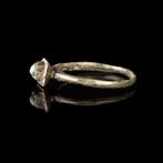 Oud-Romeins Zilveren ring met steen (Zonder Minimumprijs)
