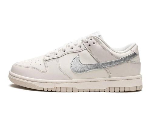 Nike Dunk Low Sail Oxygen Purple - Maat 39 EU, Kleding | Heren, Schoenen, Ophalen of Verzenden