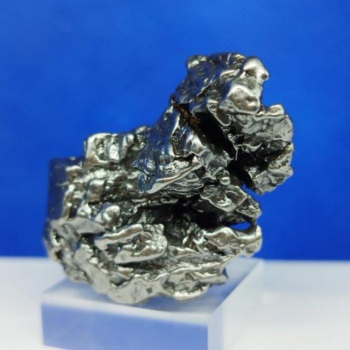 Authentieke IJZEREN METEORIET. Sculpturaal HEMELVELD, Verzamelen, Mineralen en Fossielen