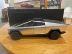 Tesla Dealer Edition 1:18 - Modelauto - Tesla Cybertruck, Hobby en Vrije tijd, Modelauto's | 1:5 tot 1:12, Nieuw