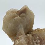 Elegante FIORE van calciet en bariet, UV-gevoelig., Verzamelen, Mineralen en Fossielen