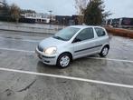 Toyota Yaris 1.3 16V Vvti 3DR Linea Terra 2003 LANGE APK, Auto's, Toyota, Zwart, Centrale vergrendeling, Handgeschakeld, Nieuw