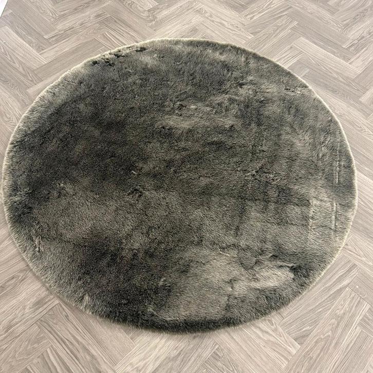 Brinker Fluffy Anthracite - 180x180cm, Huis en Inrichting, Stoffering | Tapijten en Kleden, Zo goed als nieuw, Ophalen of Verzenden