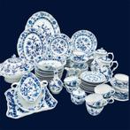 Meissen - Tafelservies (70) - Blaues Zwiebelmuster - Free, Antiek en Kunst, Antiek | Meubels | Tafels