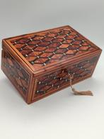 Sieradendoos - Hout (Thuya), Hout, Palissander, Nacre,, Antiek en Kunst