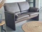 Leolux  Bora Beta 2 pers Bank.  Als nieuw 148cm Breed, Huis en Inrichting, Banken | Bankstellen, Verzenden, Tweepersoons, Modern klassiek jori pode senioren bank 