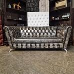 Veiling 3-Zits Bank Chesterfield, Royal, zilver, Huis en Inrichting, Banken | Bankstellen, Verzenden, Nieuw, Leer, Chesterfield