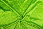 Groen velours > Limoengroen, Hobby en Vrije tijd, Stoffen en Lappen, 120 cm of meer, Ophalen of Verzenden, Polyester, Groen