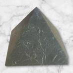 Shungiet Piramide - Hoogte: 8 cm - Breedte: 10 cm- 620 g -