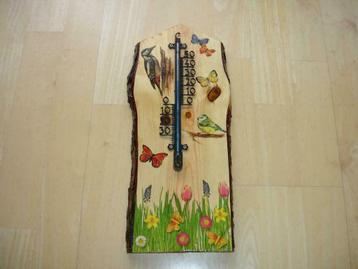 Decoratieve buitenthermometer beschikbaar voor biedingen