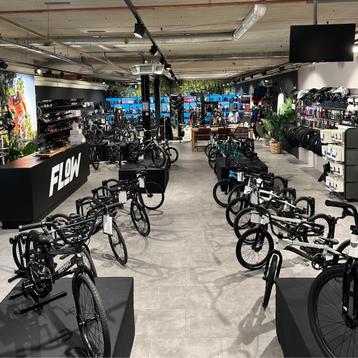 BMX winkel tientallen fietsen + accessoires op voorraad