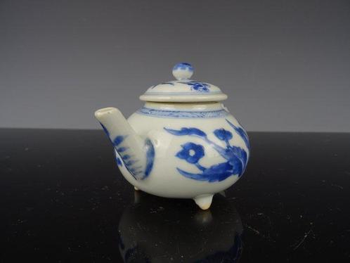 Theepot - Porselein - Kangxi 1662-1722, Antiek en Kunst, Antiek | Overige Antiek