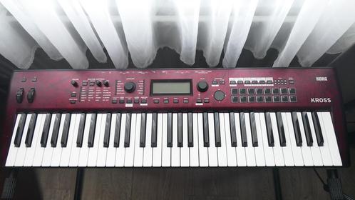 KORG KROSS 2 RED MARBLE EDITION MET DRAAGTAS, Muziek en Instrumenten, Synthesizers, Gebruikt