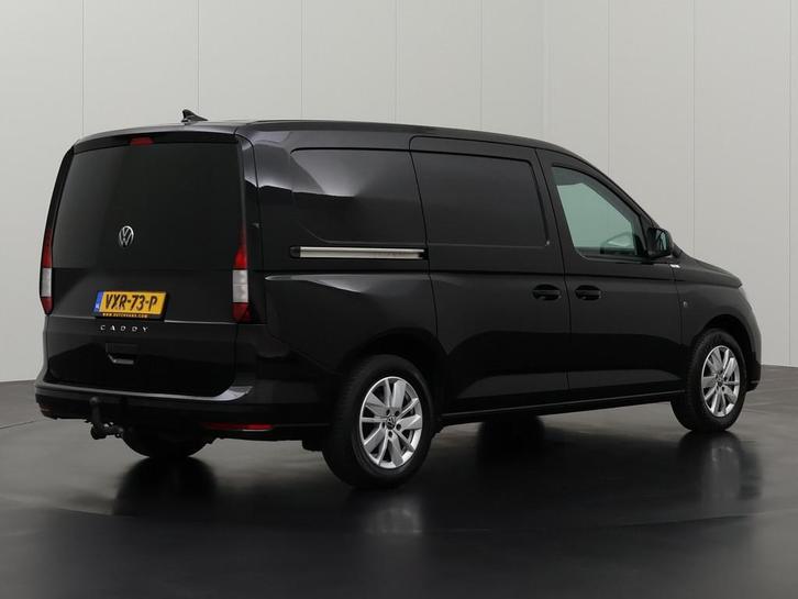Volkswagen Caddy Bestelbus L2 H1 2023 Diesel Handgeschakeld, Auto's, Volkswagen, Dealer onderhouden, Te koop, Zwart, Handgeschakeld