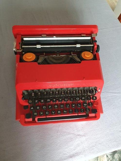 Ettore Sottsass, Perry King - Valentine - Olivetti -, Antiek en Kunst, Antiek | Meubels | Stoelen en Banken