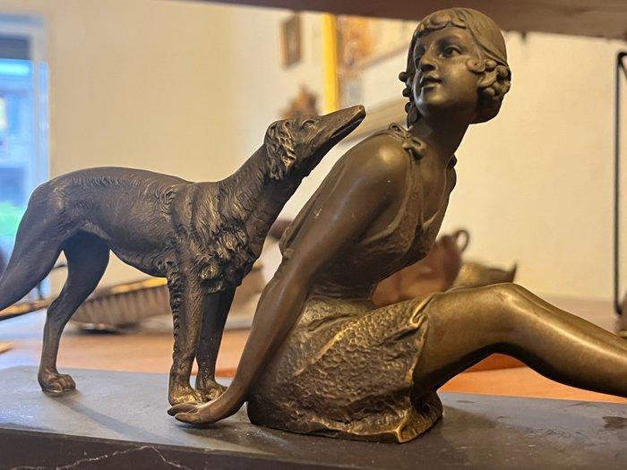 sculptuur, Vrouw en haar hond Barzoi - 12.7 cm - Brons,, Antiek en Kunst, Curiosa en Brocante