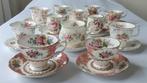 Royal Albert - 12 Kop en Schotels met roze Roosjes - Kop en